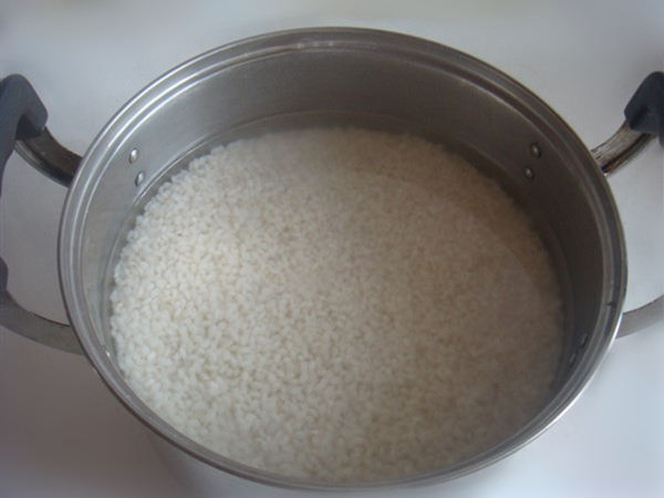 做肠粉的米要浸泡多久才能磨浆？